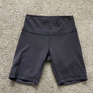 Lululemon - Wunder Train High Rise Short 8”